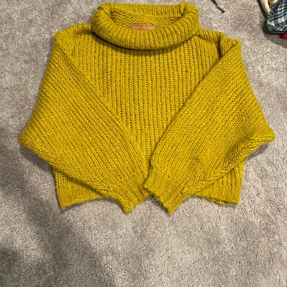 Yellow Sweater - Picture 1 of 2